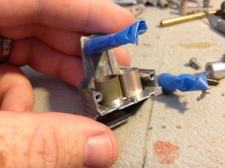 Tamiya cans in place.  I robbed them from old suspension units, hence the old paint...
