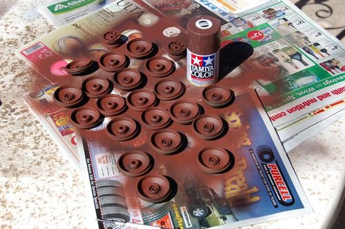 The bogies I primed with Tamiya NATO brown as I ran out of my trusty Rustoleum and had a spare can available.  After each coat I let them dry in the sun.  The Arizona outdoors is better than a drying oven.