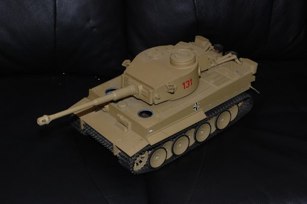 I have the K sprue from the static kit that includes early mantlet, feifel air cleaners and the Afrika Korps commander.