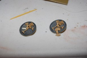 Little anecdote of the 131 story is the mis-matched hatches for the driver and bow gunner.  One was replaced by the opposite hatch (probably from another tiger)